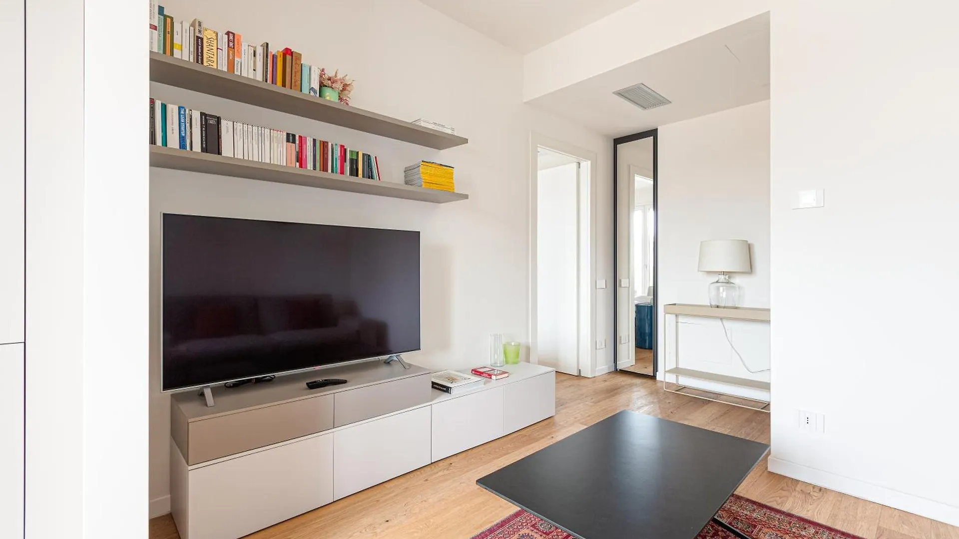 Amazing & Central Milan Apt - City Life District! Italy